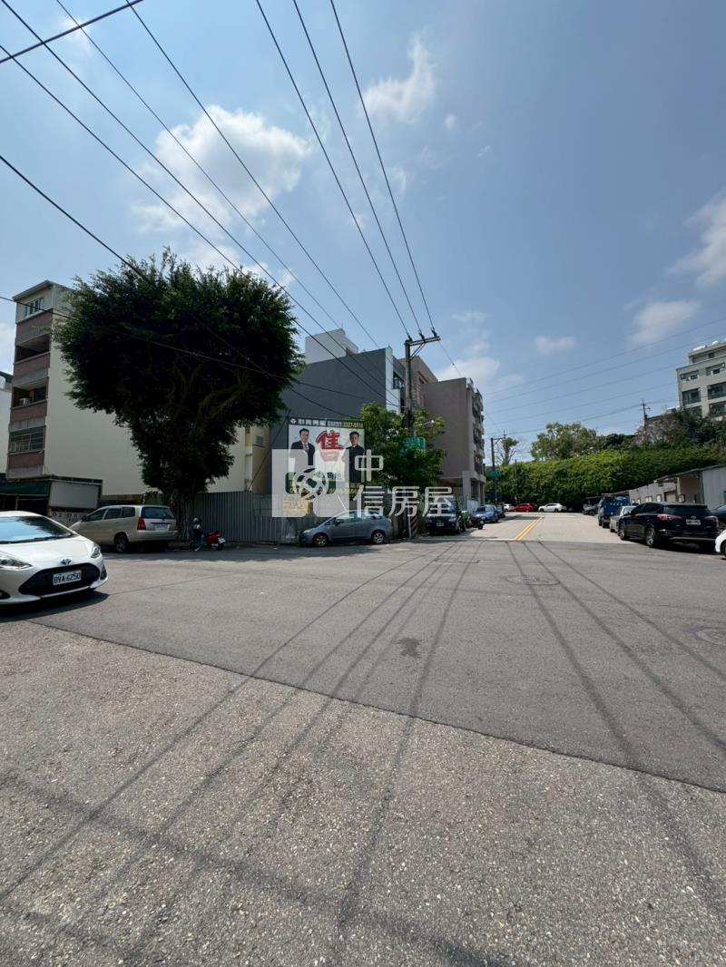 西屯東海稀有角地房屋室內格局與周邊環境