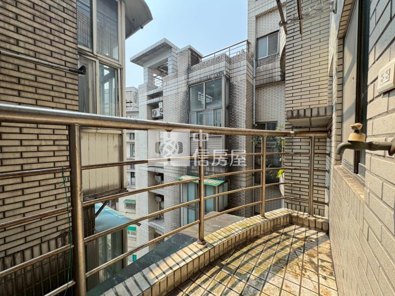 喜市景觀天際四房房屋室內格局與周邊環境