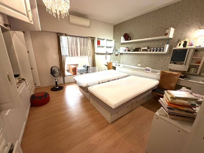 專-楊梅大地坪雙車位透天房屋室內格局與周邊環境