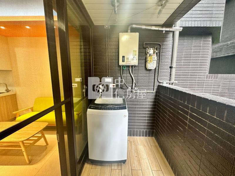 璽來登陽光露臺2房大車位房屋室內格局與周邊環境