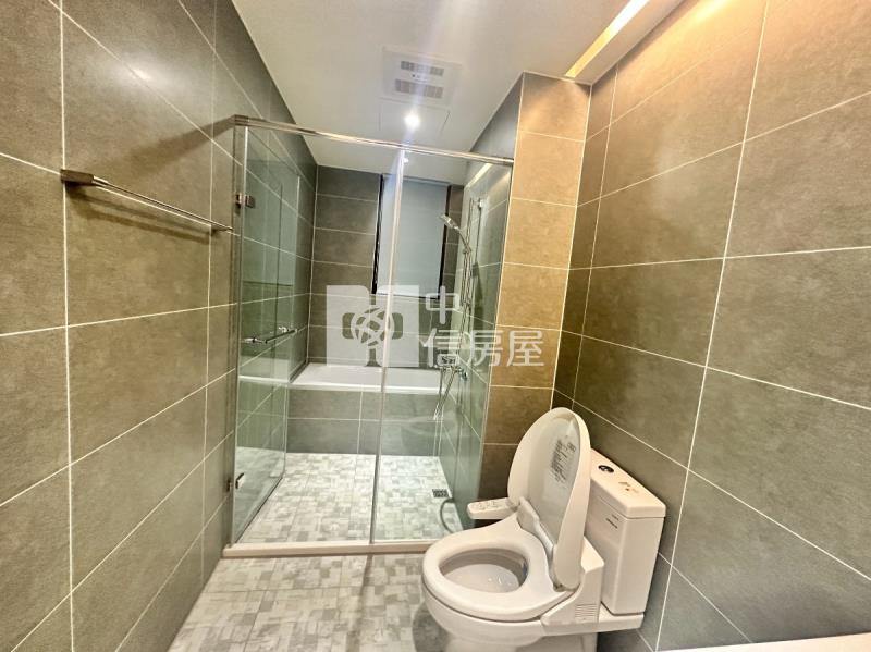 璽來登陽光露臺2房大車位房屋室內格局與周邊環境