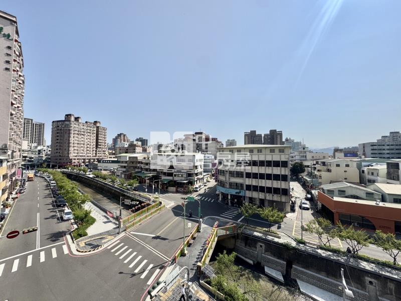 賴厝學區惠宇視野3+1房車位房屋室內格局與周邊環境