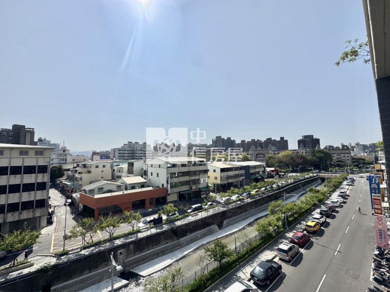 賴厝學區惠宇視野3+1房車位房屋室內格局與周邊環境