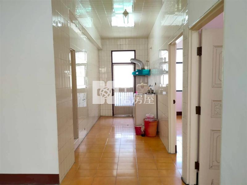 林園學區公寓房屋室內格局與周邊環境