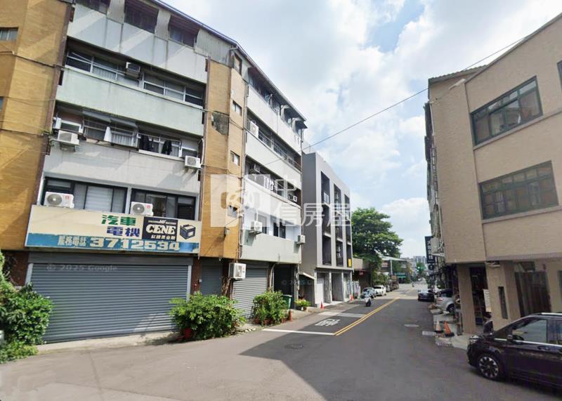 五權車站全新臨路電梯別墅房屋室內格局與周邊環境