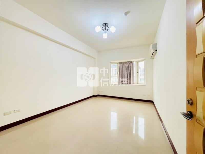 新橫濱商圈旁電梯大戶四房+車位房屋室內格局與周邊環境