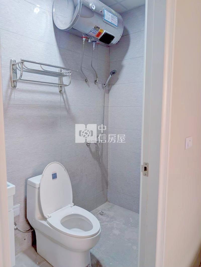 龍岡商圈11間全新套房透天房屋室內格局與周邊環境