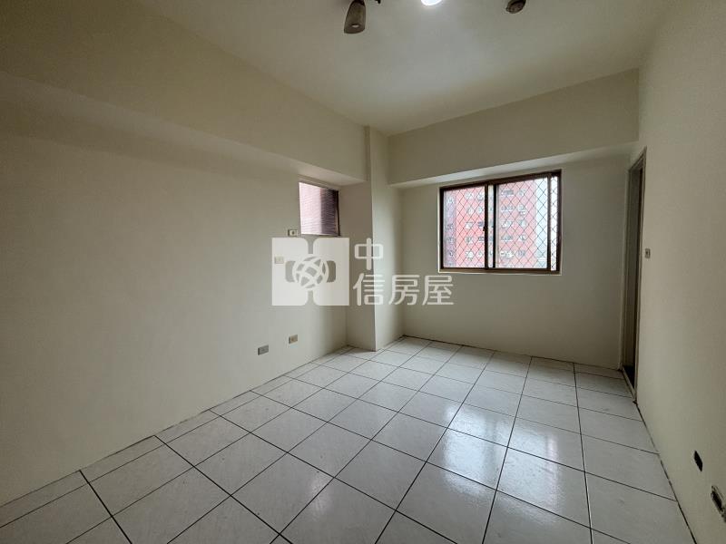 平鎮車站領袖王朝美三房房屋室內格局與周邊環境