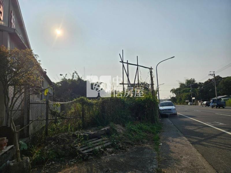 臨20米阿里山公路旁6分6美農地房屋室內格局與周邊環境