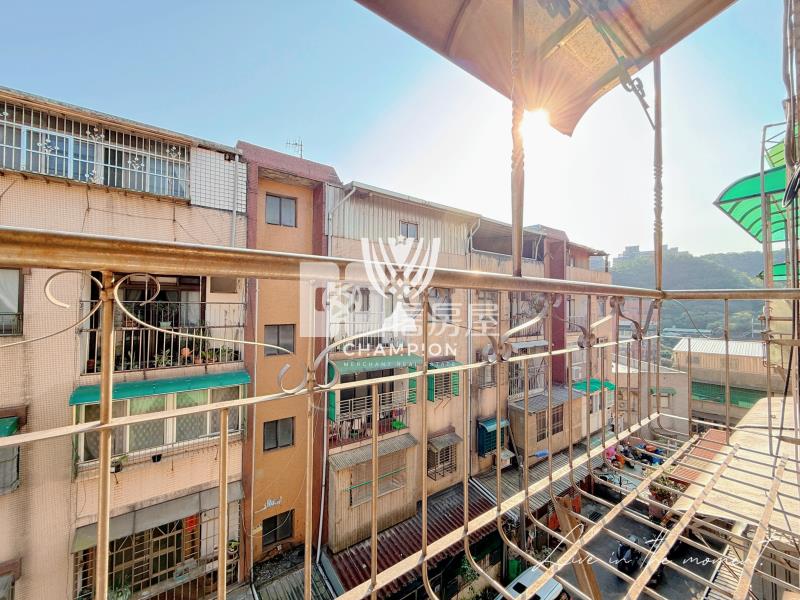 【冠軍】新豐街加蓋4+5樓獨立進出房屋室內格局與周邊環境