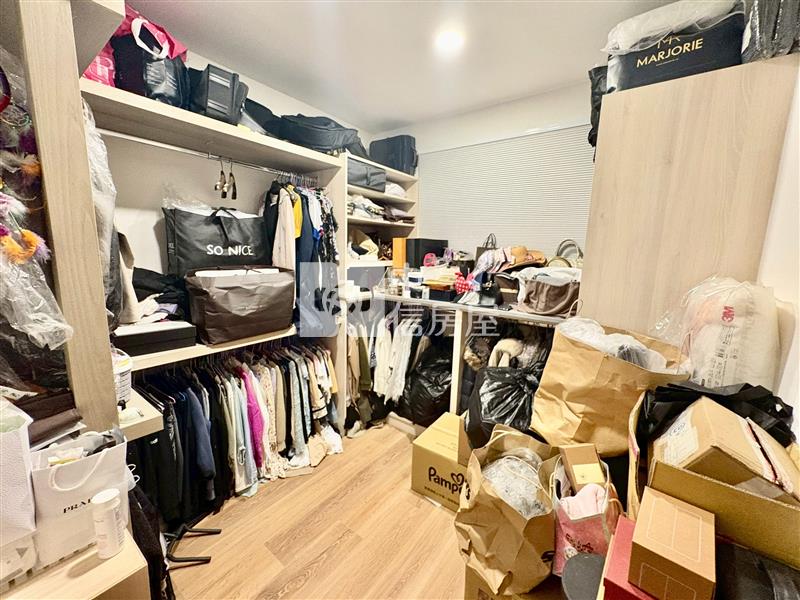 君大院 頂樓帝王戶連號雙平車房屋室內格局與周邊環境