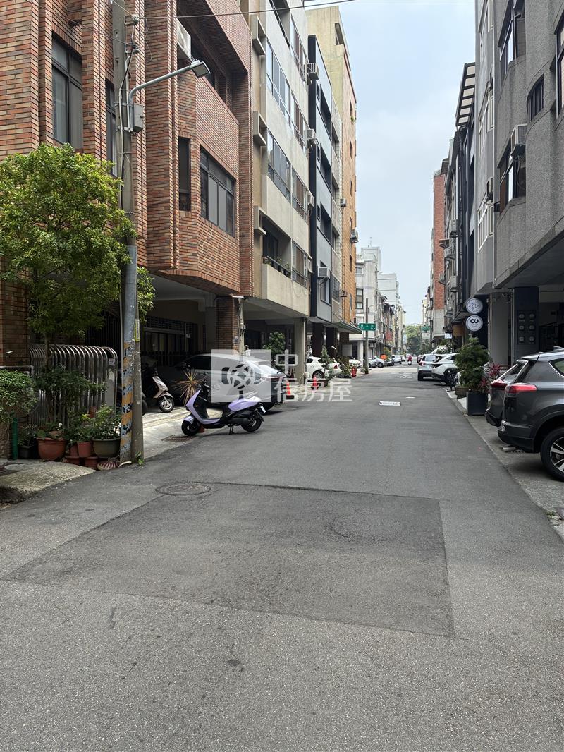 教育大學三樓3房美寓房屋室內格局與周邊環境