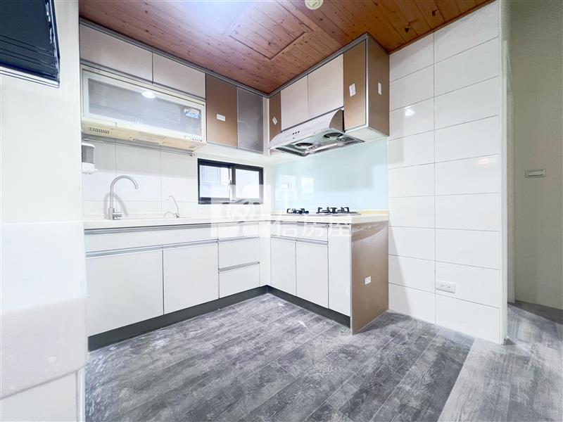 班芙春泉2房平車房屋室內格局與周邊環境