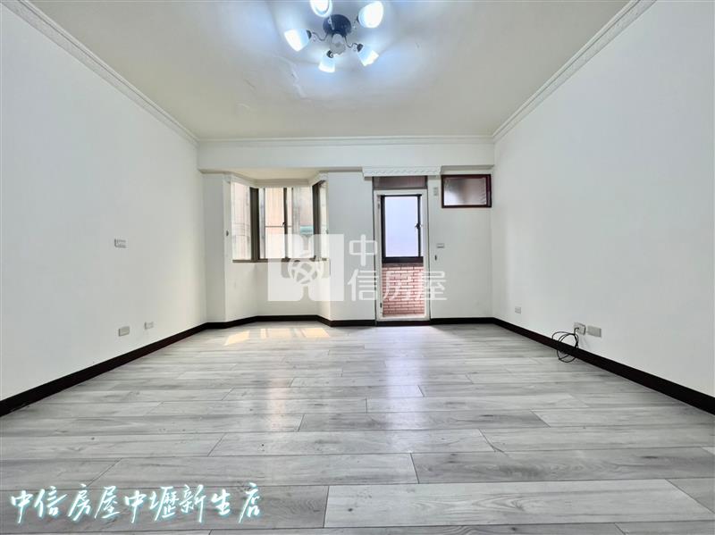 桃園省道.龍安商圈雙車美墅(事故屋)房屋室內格局與周邊環境