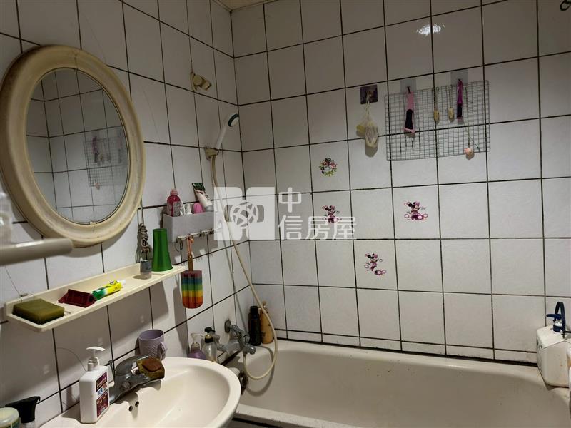 波士頓稀有1樓店住房屋室內格局與周邊環境