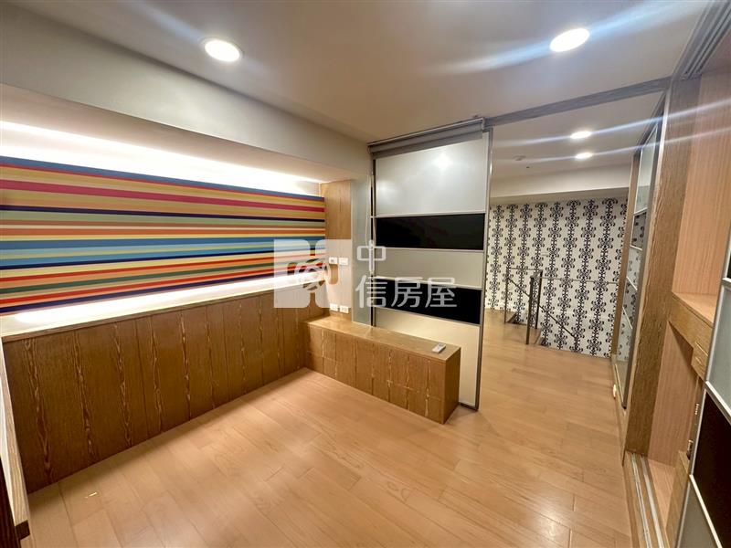 ▲東方帝景摩登樓中樓房屋室內格局與周邊環境