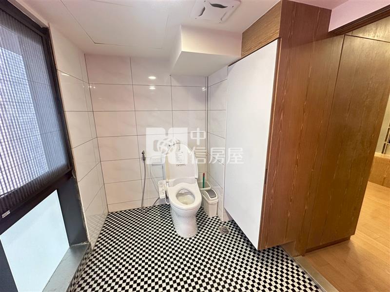 ▲東方帝景摩登樓中樓房屋室內格局與周邊環境