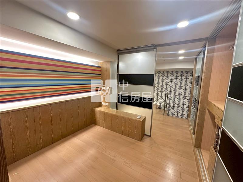 ▲東方帝景摩登樓中樓房屋室內格局與周邊環境