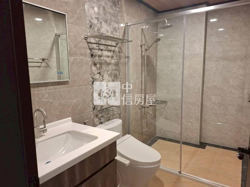 佳冬精華商業區鑫店住房屋室內格局與周邊環境