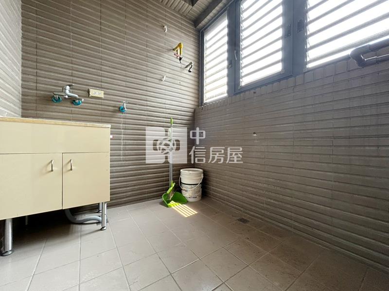 竹北遠百三房平車房屋室內格局與周邊環境