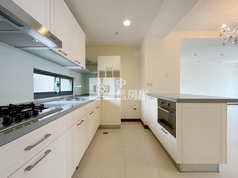 竹北遠百三房平車房屋室內格局與周邊環境