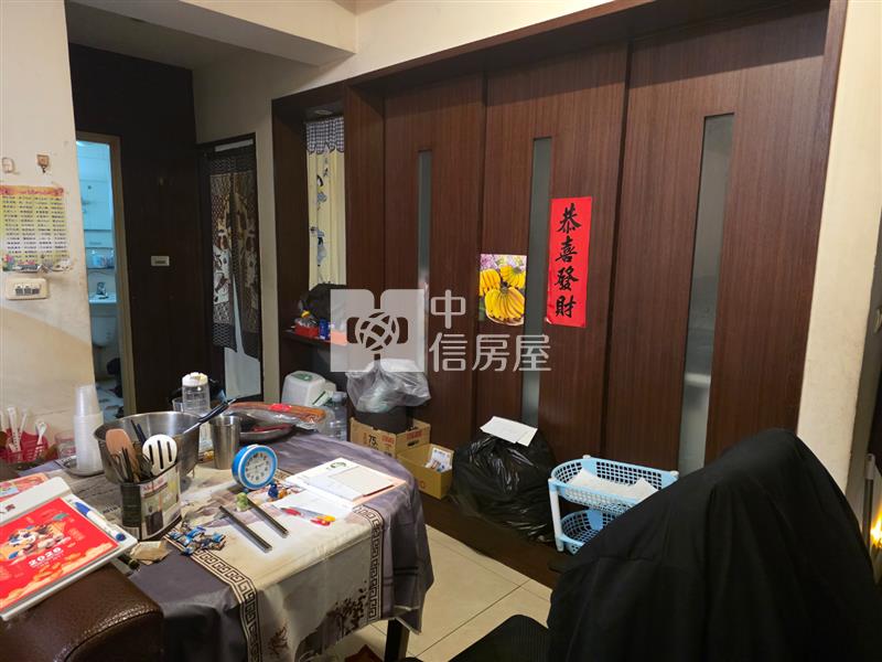 南崁市中心中正路上大三房車！臻愛巴黎房屋室內格局與周邊環境