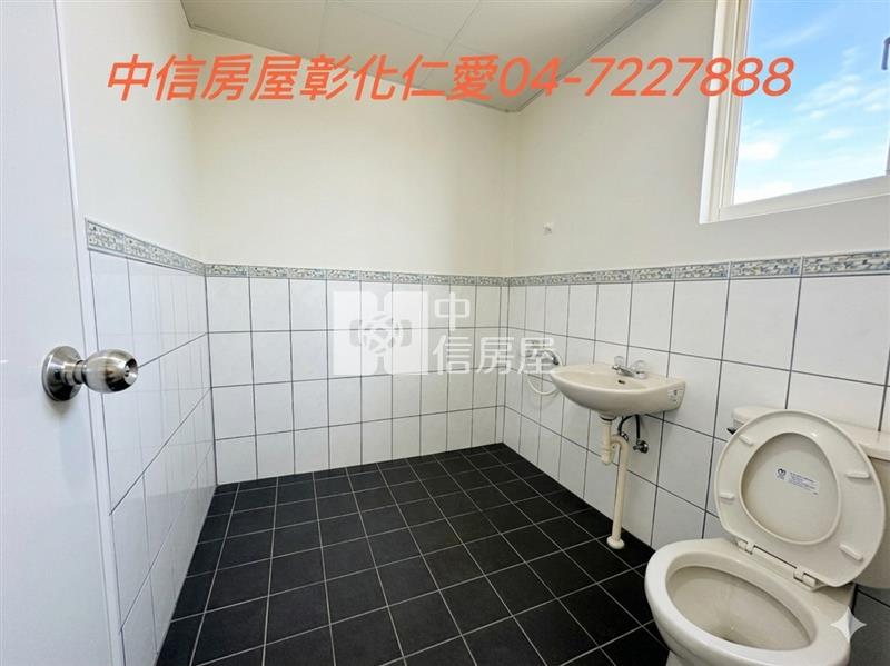 大竹國小車庫透天房屋室內格局與周邊環境