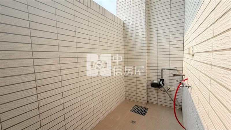 湖子內健康二路車庫別墅房屋室內格局與周邊環境