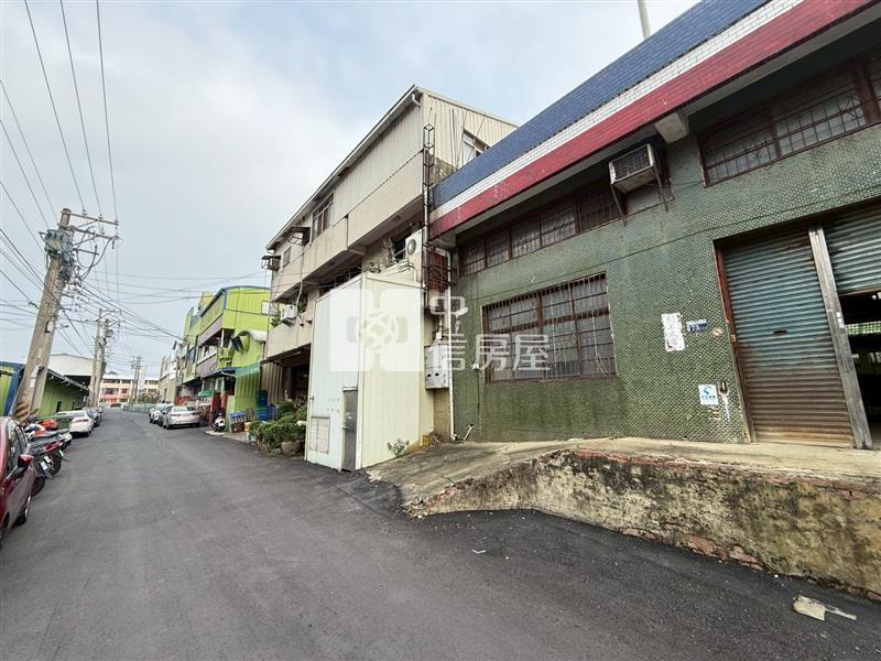 中興路旁大面寬廠房房屋室內格局與周邊環境