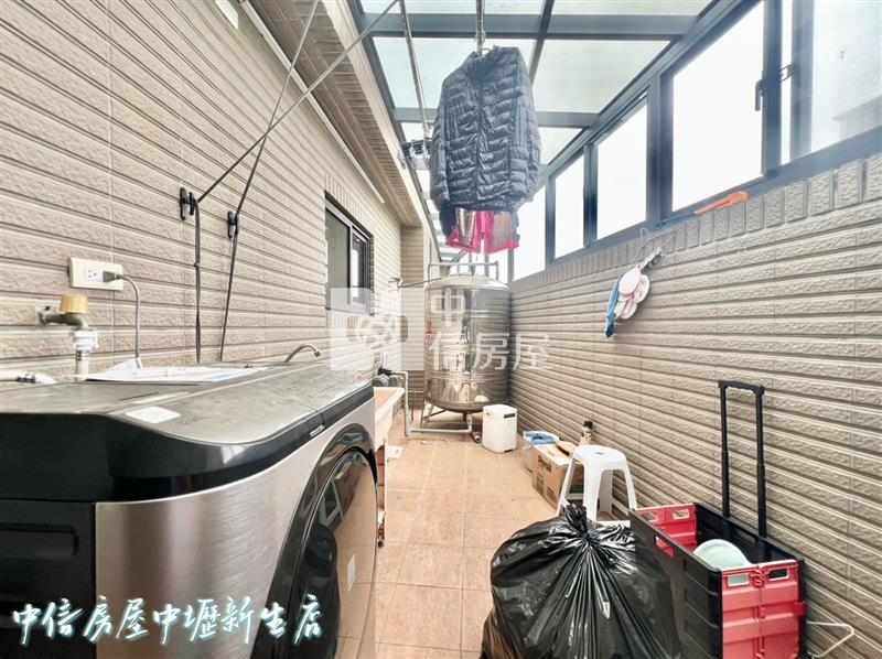 中壢A20百坪裝潢電梯別墅房屋室內格局與周邊環境