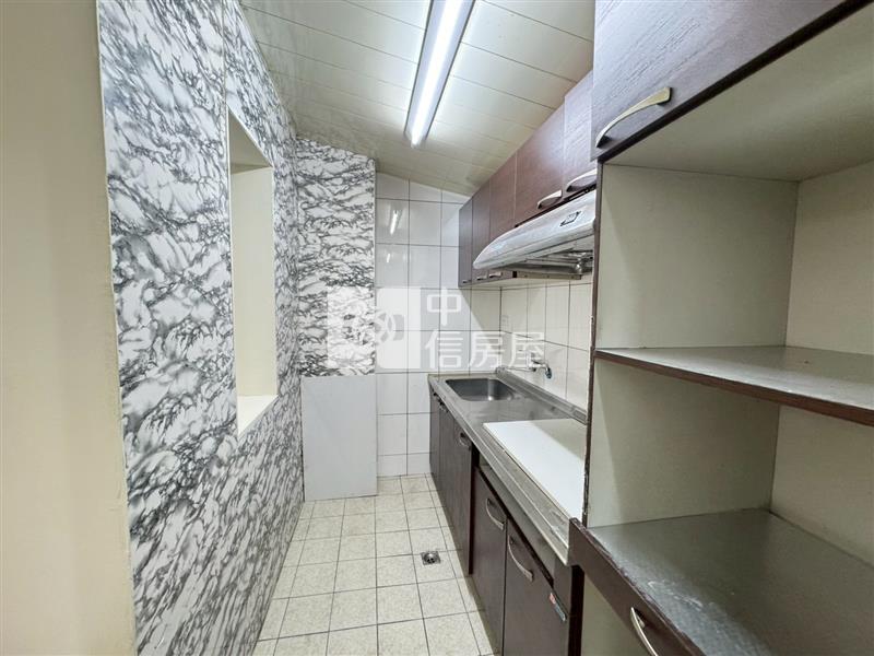 民生社區透天房屋室內格局與周邊環境