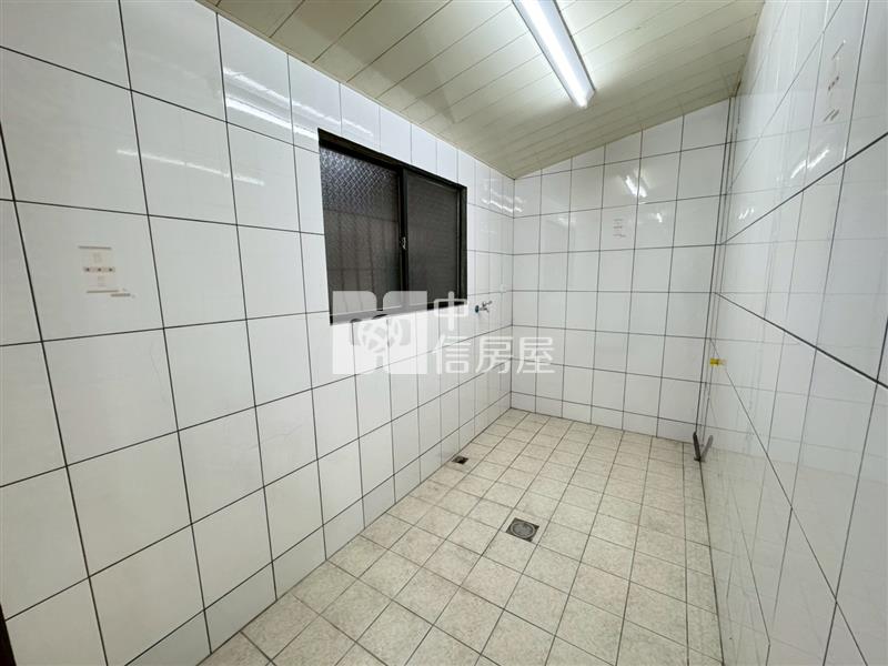 民生社區透天房屋室內格局與周邊環境