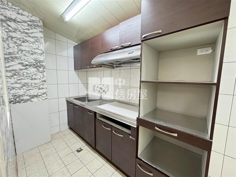 民生社區透天房屋室內格局與周邊環境