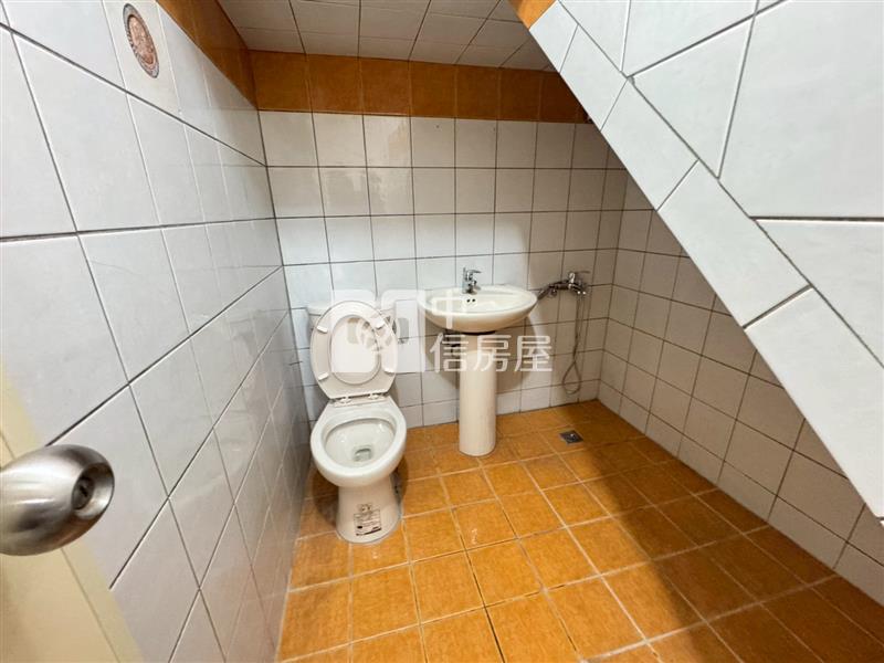 民生社區透天房屋室內格局與周邊環境