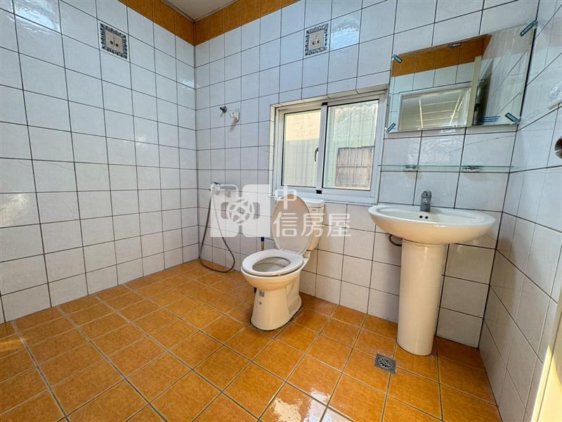 民生社區透天房屋室內格局與周邊環境