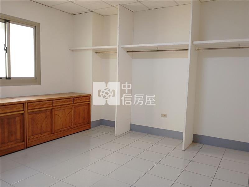 大里工業區丁建三照廠住房屋室內格局與周邊環境