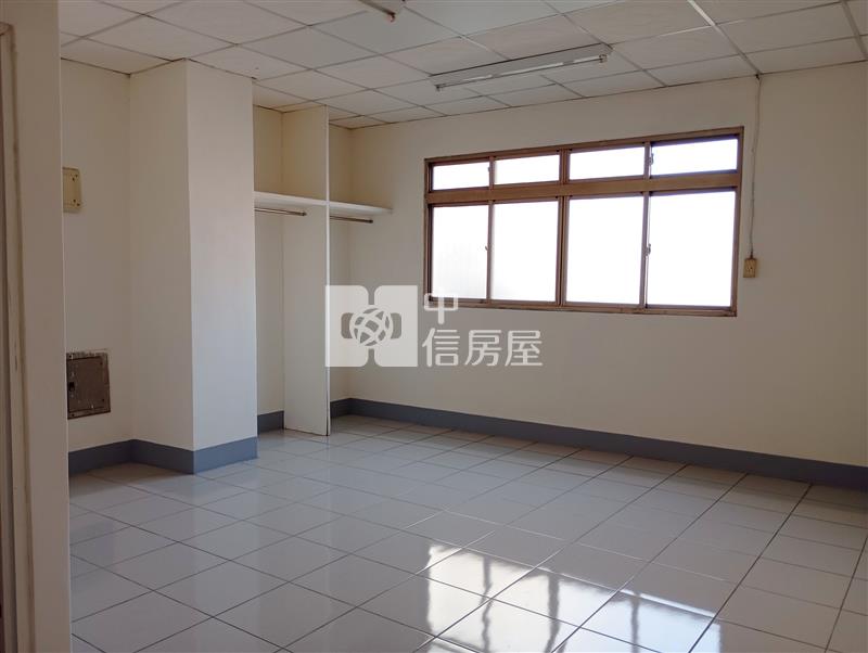 大里工業區丁建三照廠住房屋室內格局與周邊環境