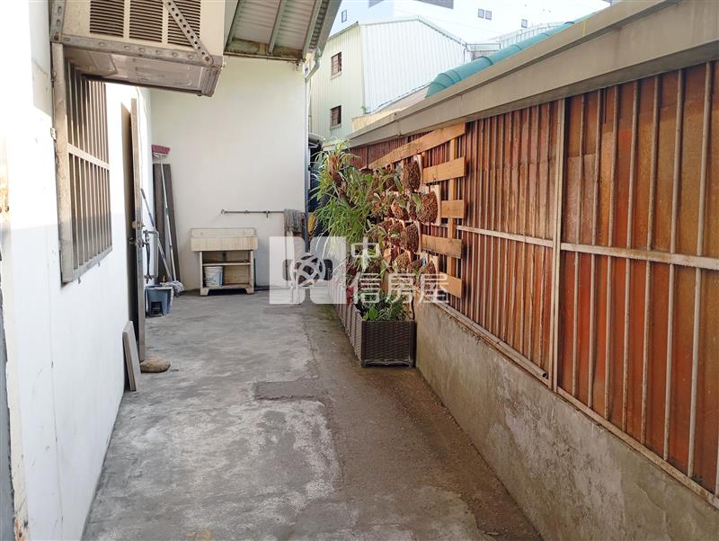 大里工業區丁建三照廠住房屋室內格局與周邊環境