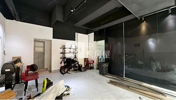 ●中正路透天店面房屋室內格局與周邊環境