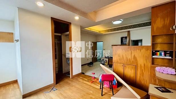 ●中正路透天店面房屋室內格局與周邊環境