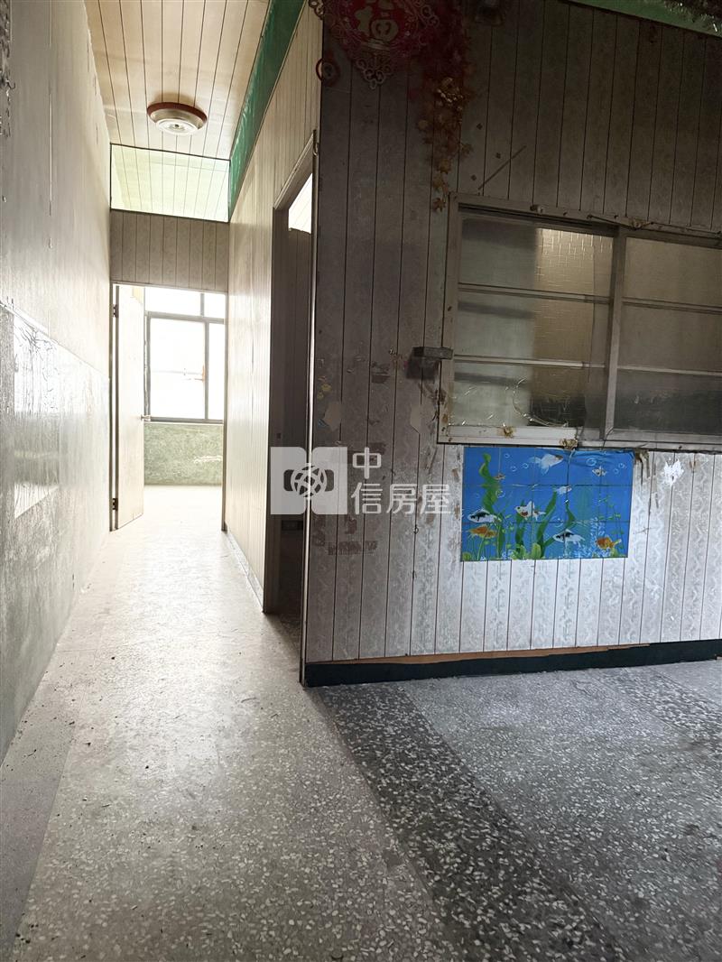 鹽埕駁二特區商四透天店面房屋室內格局與周邊環境