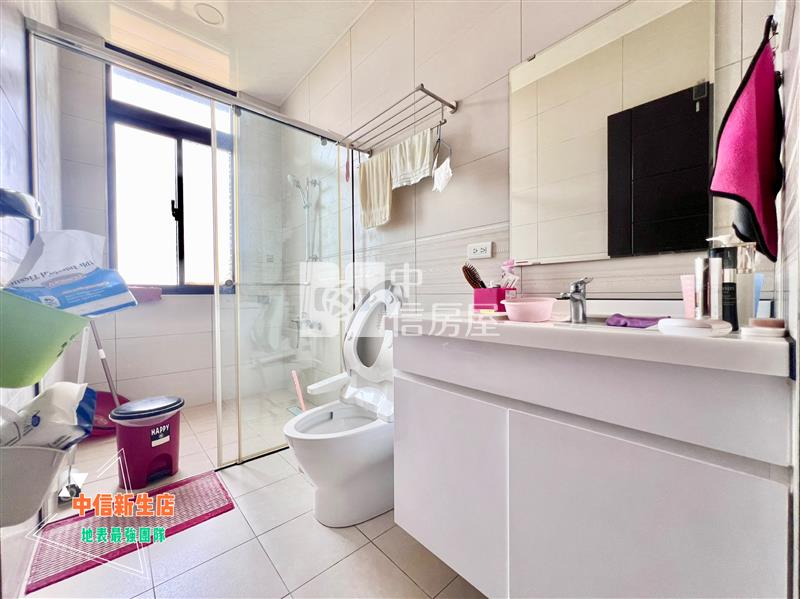 好市多7分鐘單層獨戶大面寬電梯透店房屋室內格局與周邊環境