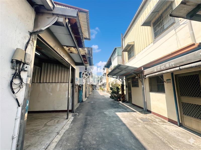 西南莊車庫透天房屋室內格局與周邊環境