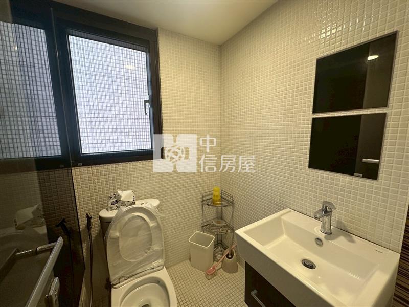 ▲東方帝景摩登樓中樓房屋室內格局與周邊環境