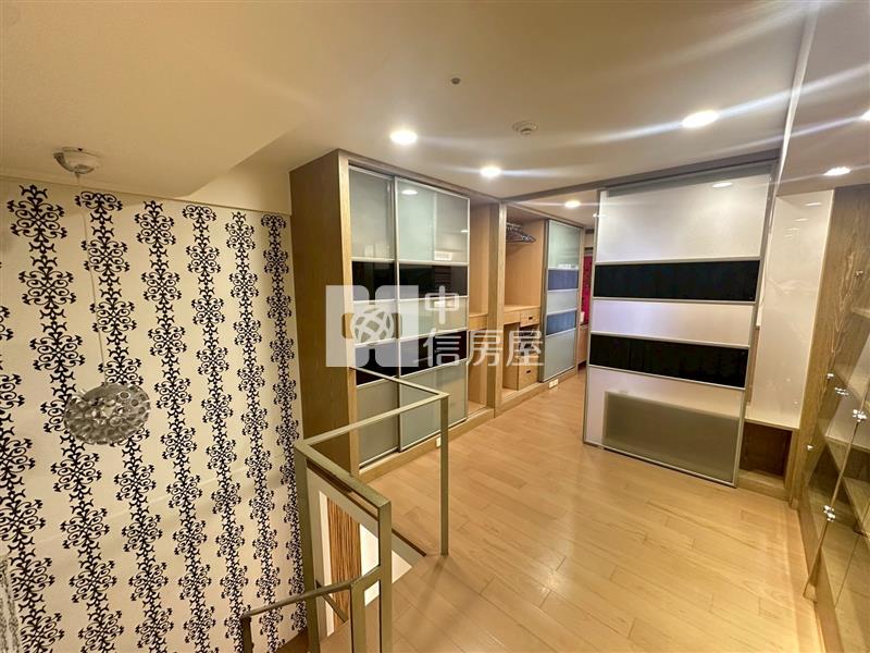 ▲東方帝景摩登樓中樓房屋室內格局與周邊環境