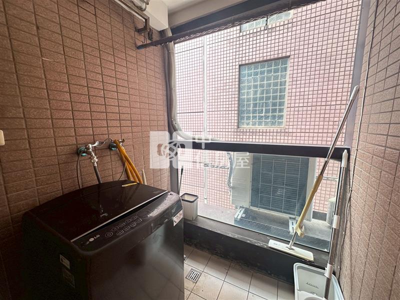 ▲東方帝景摩登樓中樓房屋室內格局與周邊環境