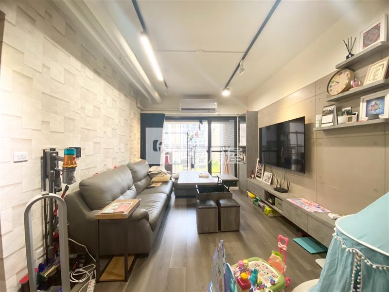 和築青風三房雙平車房屋室內格局與周邊環境