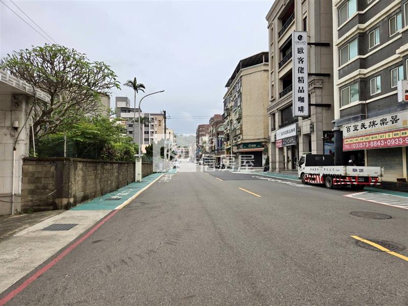 東山街1.2樓住店房屋室內格局與周邊環境