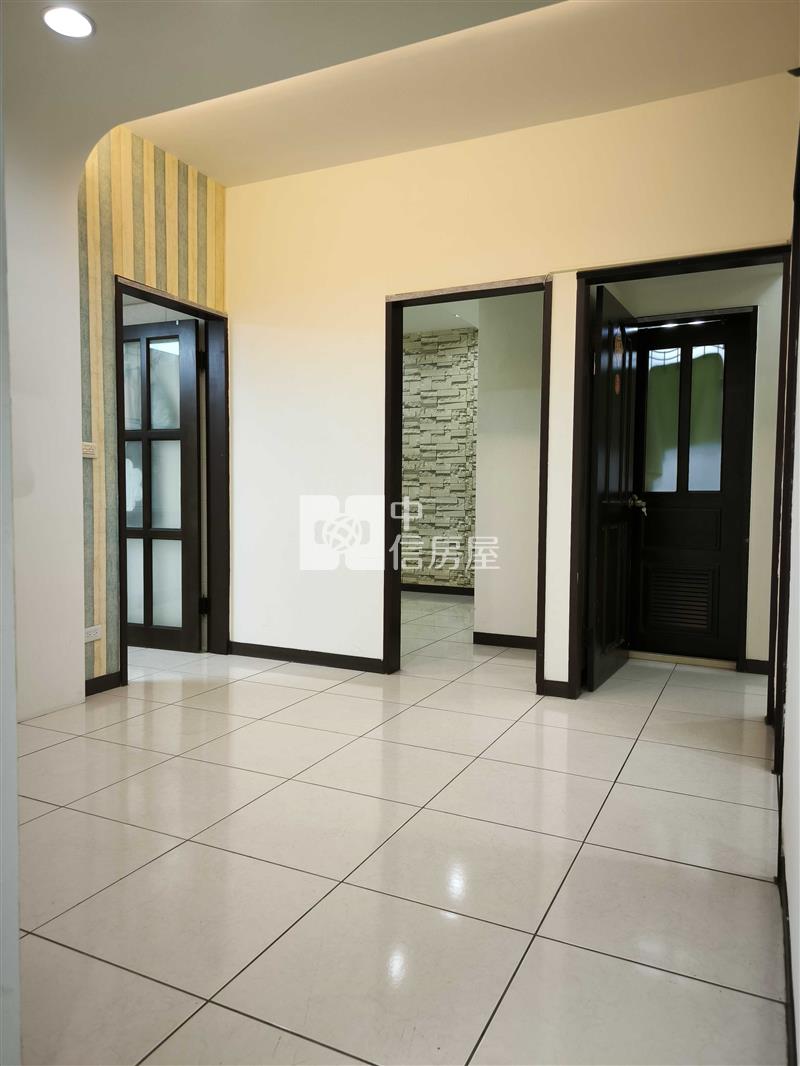 縣府清境優質3房+平面車房屋室內格局與周邊環境