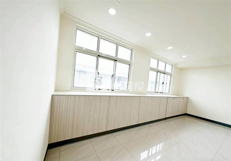 民雄惠安街雙車別墅B房屋室內格局與周邊環境